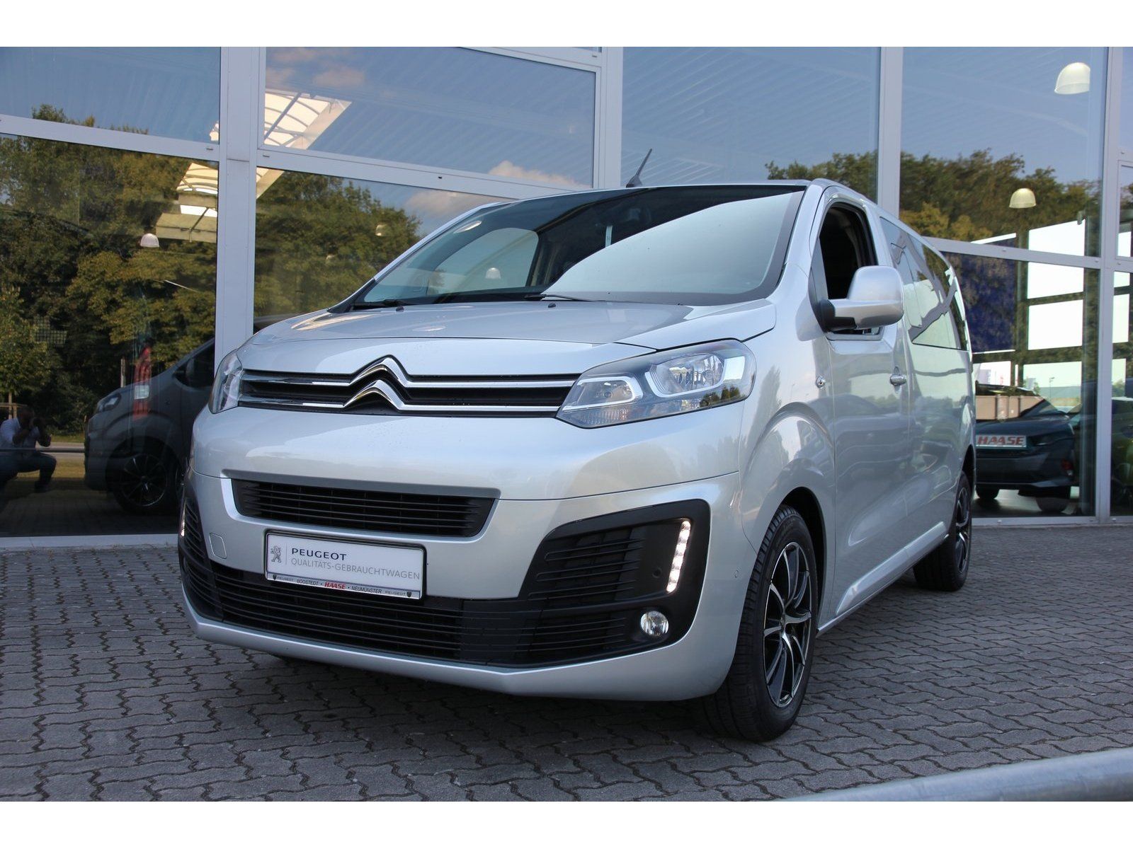 Citroën SpaceTourer HDi 180 FAP M (L2) Navi Sitzh. AHK