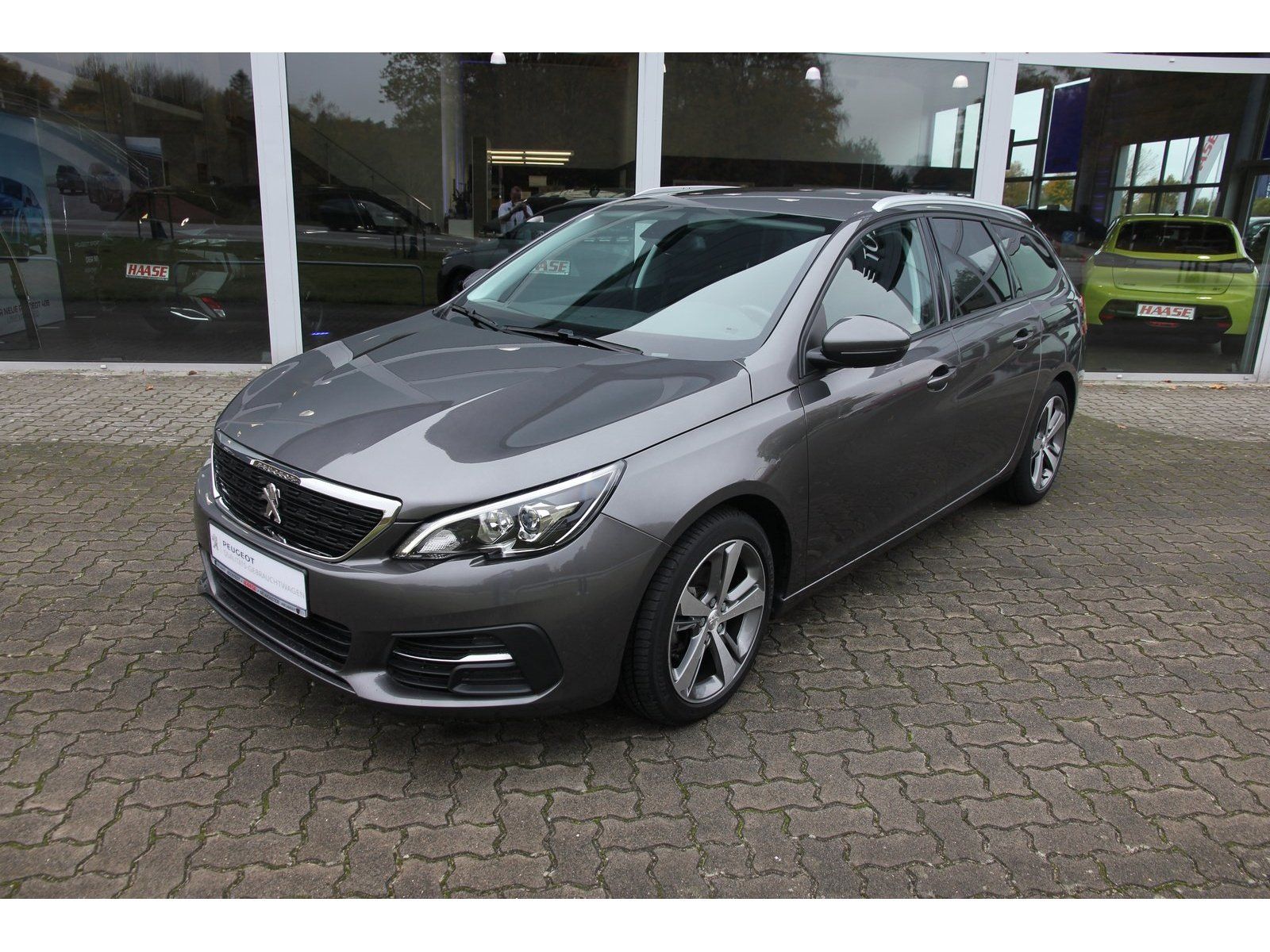 Peugeot 308 SW Active PT 130 Navi Sitzh. EPHv+h Kamera